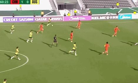 云开体育官网入口-恭喜海港！回顾杨希U23亚洲杯5次最佳抢断：多国球星被征服